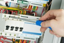 Using differential circuit breakers