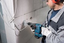 Installing a socket in a concrete wall