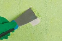 How to remove old paint from the wall: removing oil and water-based coatings