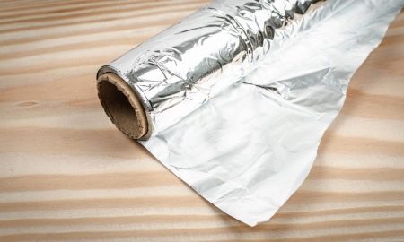 A fólia melyik irányába tekerjük sütéskor a halat és a húst?