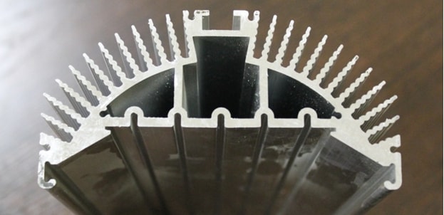 Como calcular o dissipador de calor para um transistor