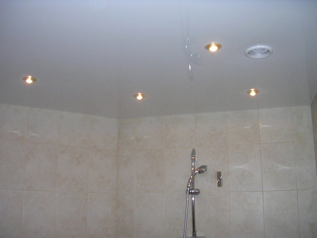 stretch ceiling in the bathroom