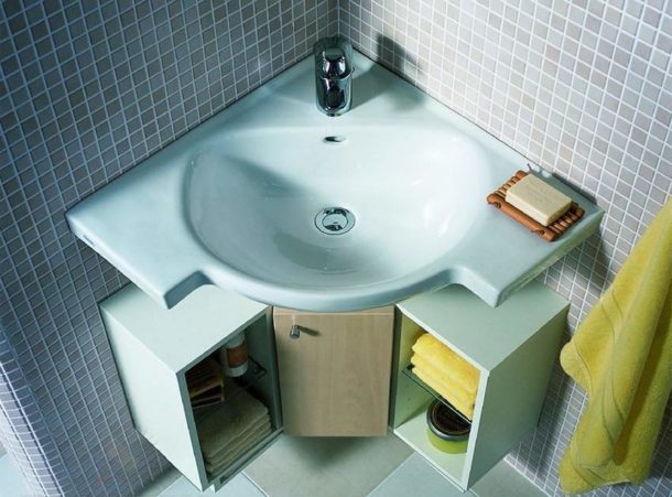 Compact and convenient corner washbasin