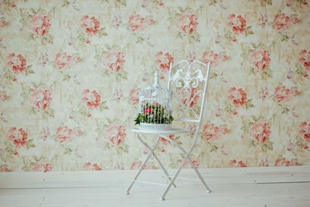 Floral wallpaper in Provence style