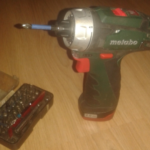 سائق المثقاب اللاسلكي Metabo PowerMaxx BS ، 10.8 V Li-ion 2x2 Ah