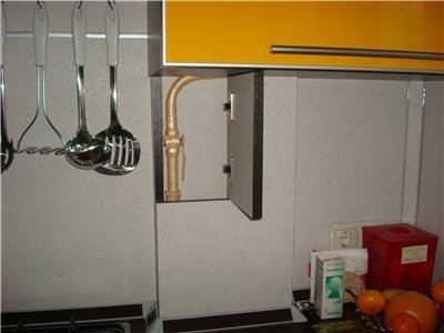 Fechamos os canos na cozinha com drywall