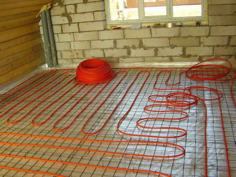 نصائح للماجستير. تعرف على كيفية تقويم أو ثني أنابيب HDPE