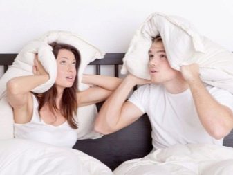 أنواع المطاط الإسفنجي الصوتي وخصائص تركيبه في الداخل