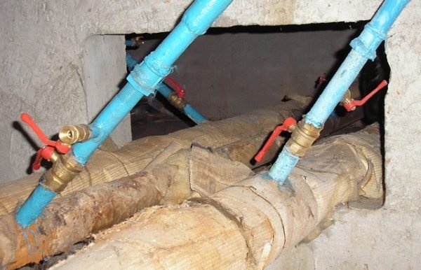 كيفية إصلاح السباكة في منزل خاص