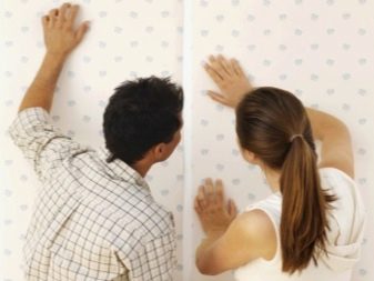 ما عزل الجدار لاستخدامه في ورق الحائط