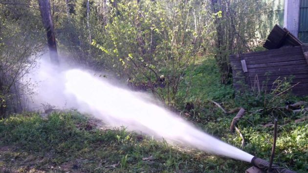 Hol és mikor jobb kutat fúrni a helyszínen, tapasztalt fúrók általános szabályai