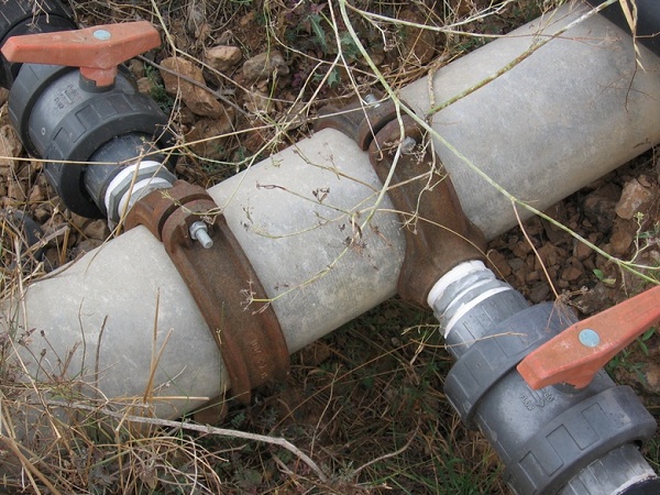 Como escolher e instalar corretamente o guindaste HDPE em um tubo de polietileno