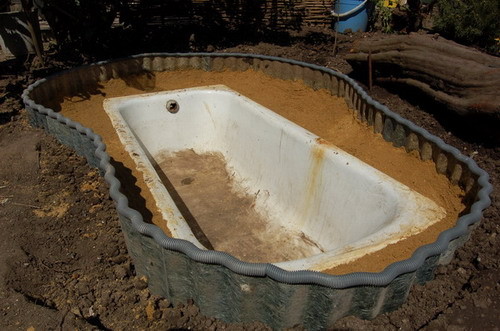 Cama em um banho velho