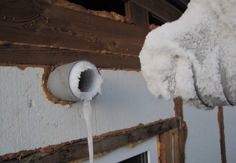 Aquecer um galinheiro em métodos de aquecimento de inverno e tipos adequados de aquecimento