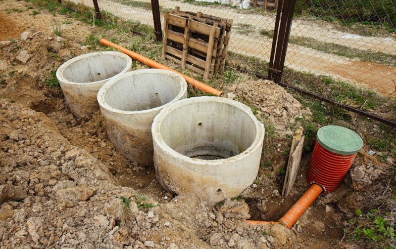 Hogyan készítsünk saját kezűleg monolit szeptikus tartályt betonból